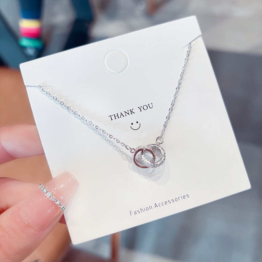 New concentric ring necklace, sweet and cool style, simple and light luxury, niche design sense, best-selling collarbone chain titanium steel jewelry wholesale Application Scenario