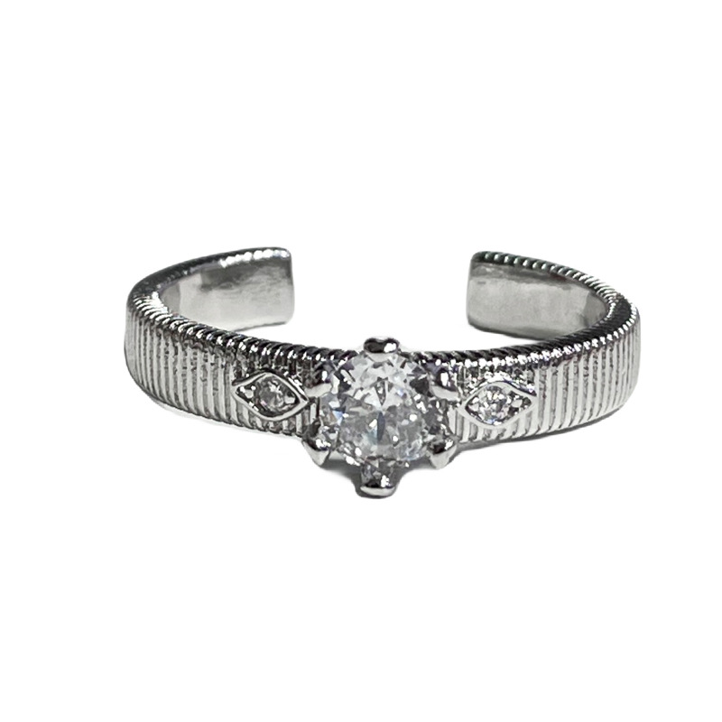 A simple and thin ring with an open opening that makes the skin look fairer is a trendy accessory for women on Instagram. It exudes a cool and sweet charm. Wearing it in layers gives a sense of high-end elegance Item Picture