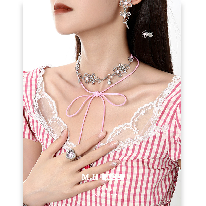 Summer new hollowed-out flower earrings for women, 925 silver needle, light luxury style, niche stud earrings, fashionable and versatile earrings wholesale Specification drawing