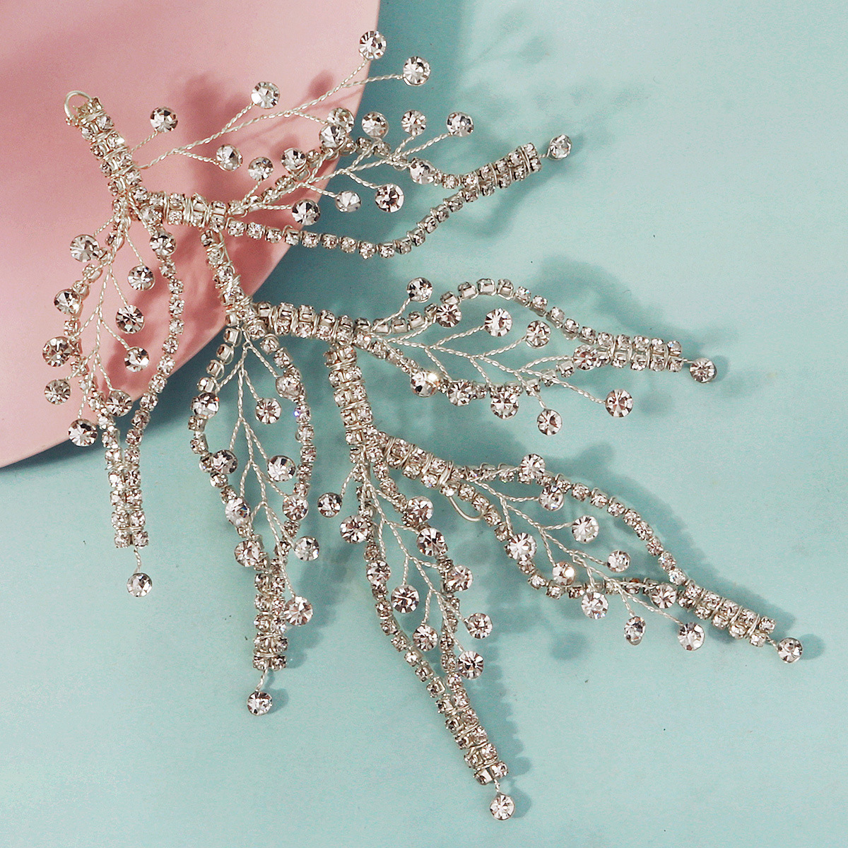 Exaggerated and luxurious European and American bridal water diamond hair pieces, heavy heavy diamond leaf hair bands, retro Xiuhe wedding dress, evening gown and hair accessories details Picture
