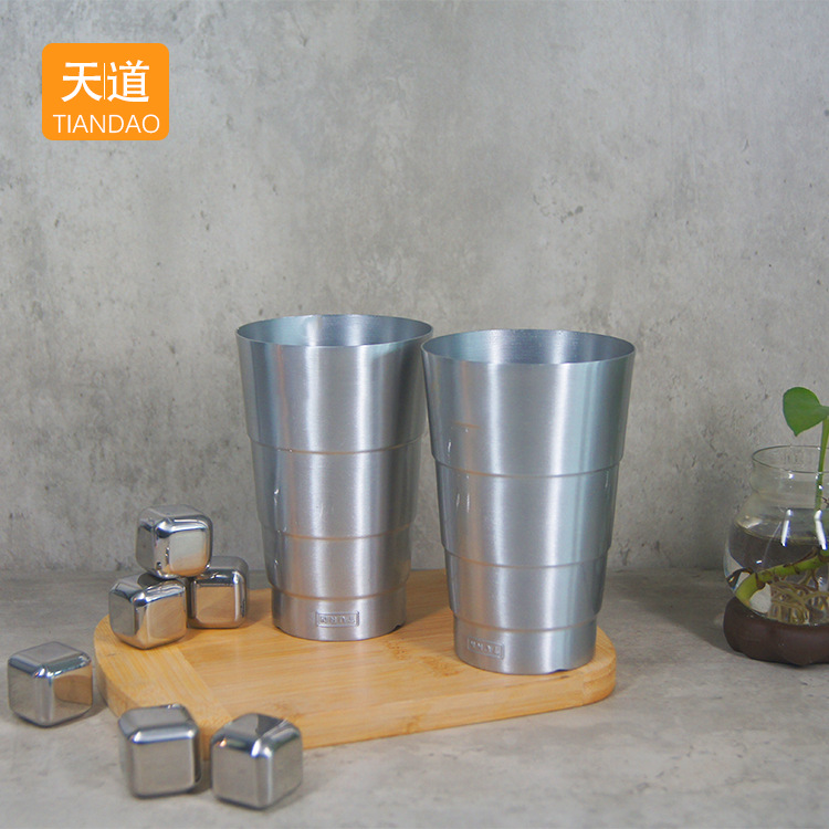 Aluminum cola cups, beer mugs, disposable bar cold drink cups, anti-drop commercial beer mugs, cocktail cups full figure
