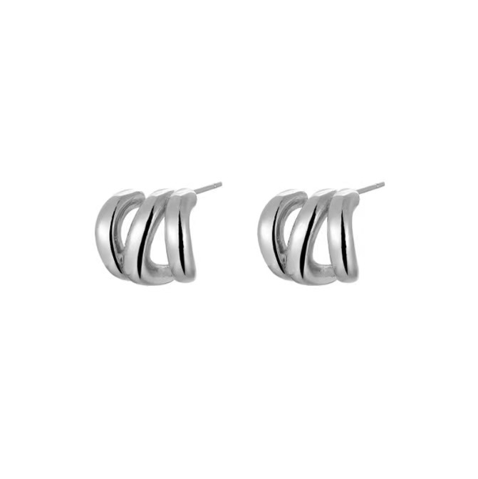 The 2025 new best-selling three-layer ear ring earrings are a high-end, niche design for women. The stud earrings are elegant, versatile and simple Item Picture