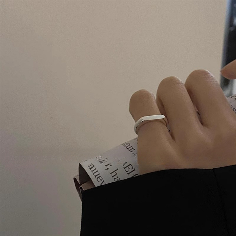 Korean geometric plain ring for women, 925 sterling silver, niche design, high-end style, simple and elegant little finger ring Specification drawing