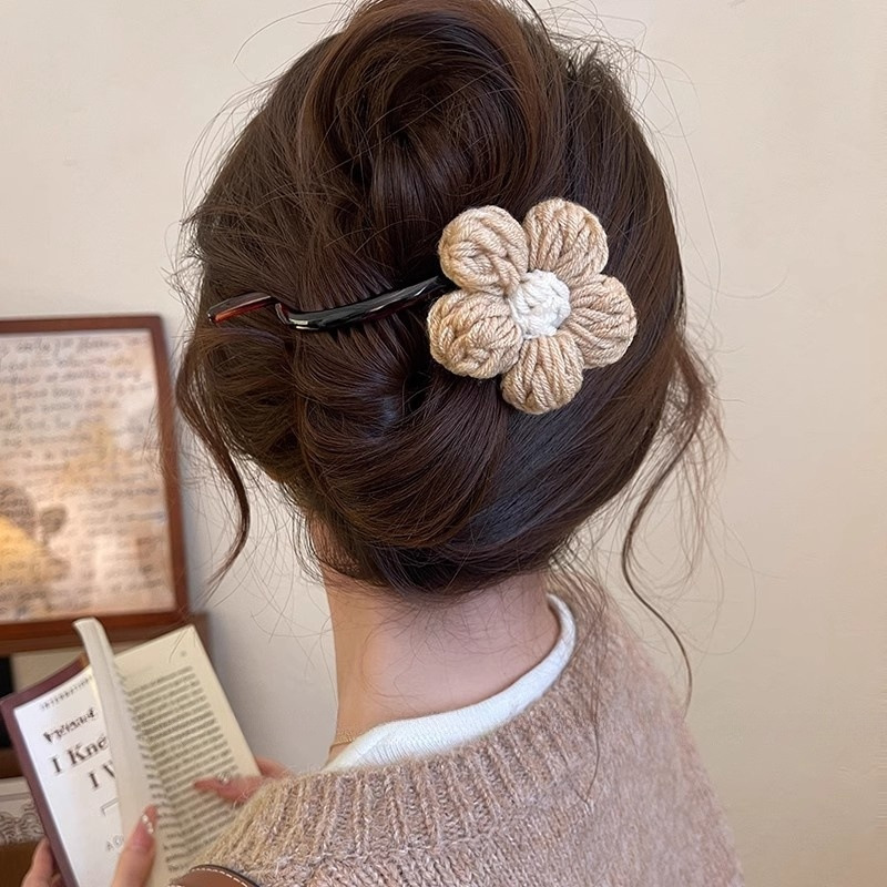 Spring and Summer wool flower one-line twist hair clip for women, 2025 new style high-end back hair clip hair accessory details Picture