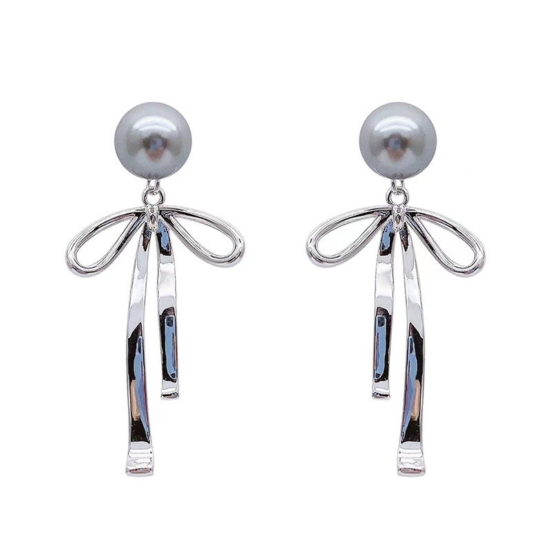 A high-end grey pearl earring, a bestseller for women in the autumn and winter of 2023 with a bow, a pair of earrings worn by socialites and Internet celebrities Item Picture