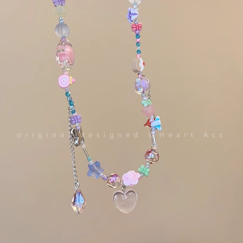 Peach pink summer dopamine heart-shaped candy necklace, a niche design for women, sweet and cool, hot girl collarbone chain, neck chain Application Scenario