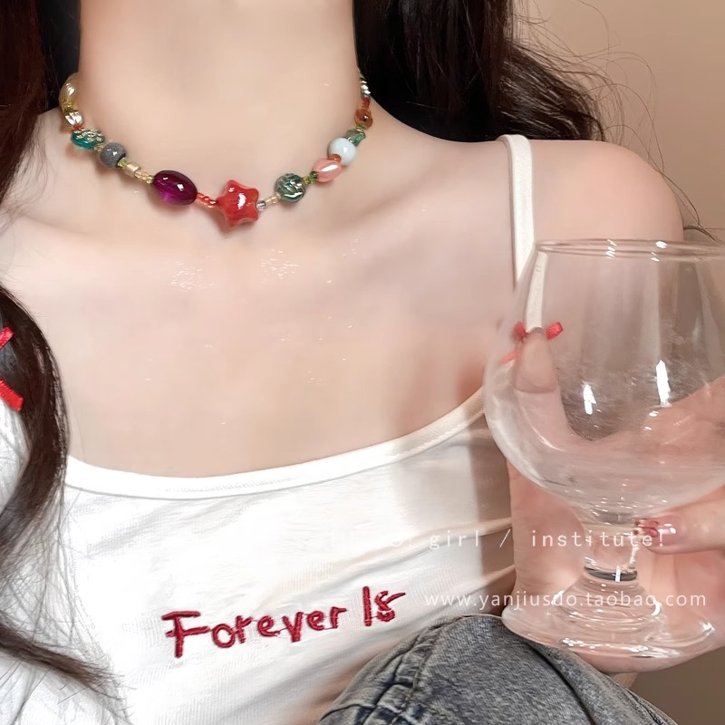 New Chinese ethnic style colorful dopamine glass beaded star necklace, a niche female collarbone chain necklace Application Scenario