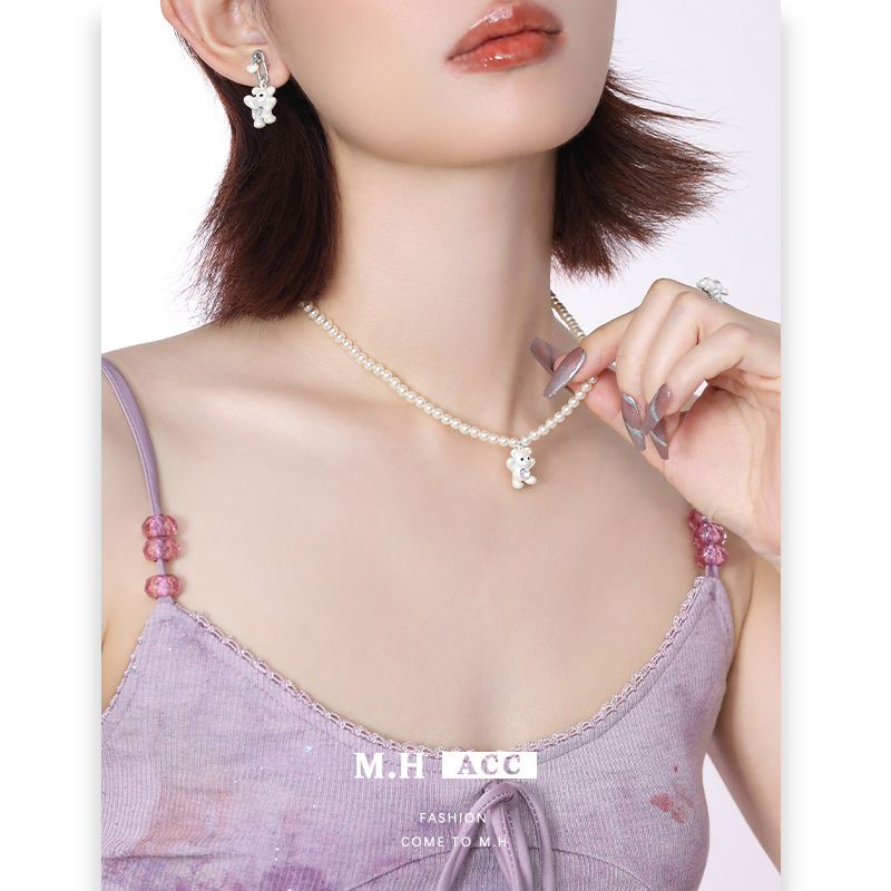 Little Bear Heart Pearl Necklace for Women, 2025 New style Japanese and Korean Instagram niche design, high-end collarbone chain accessory Specification drawing