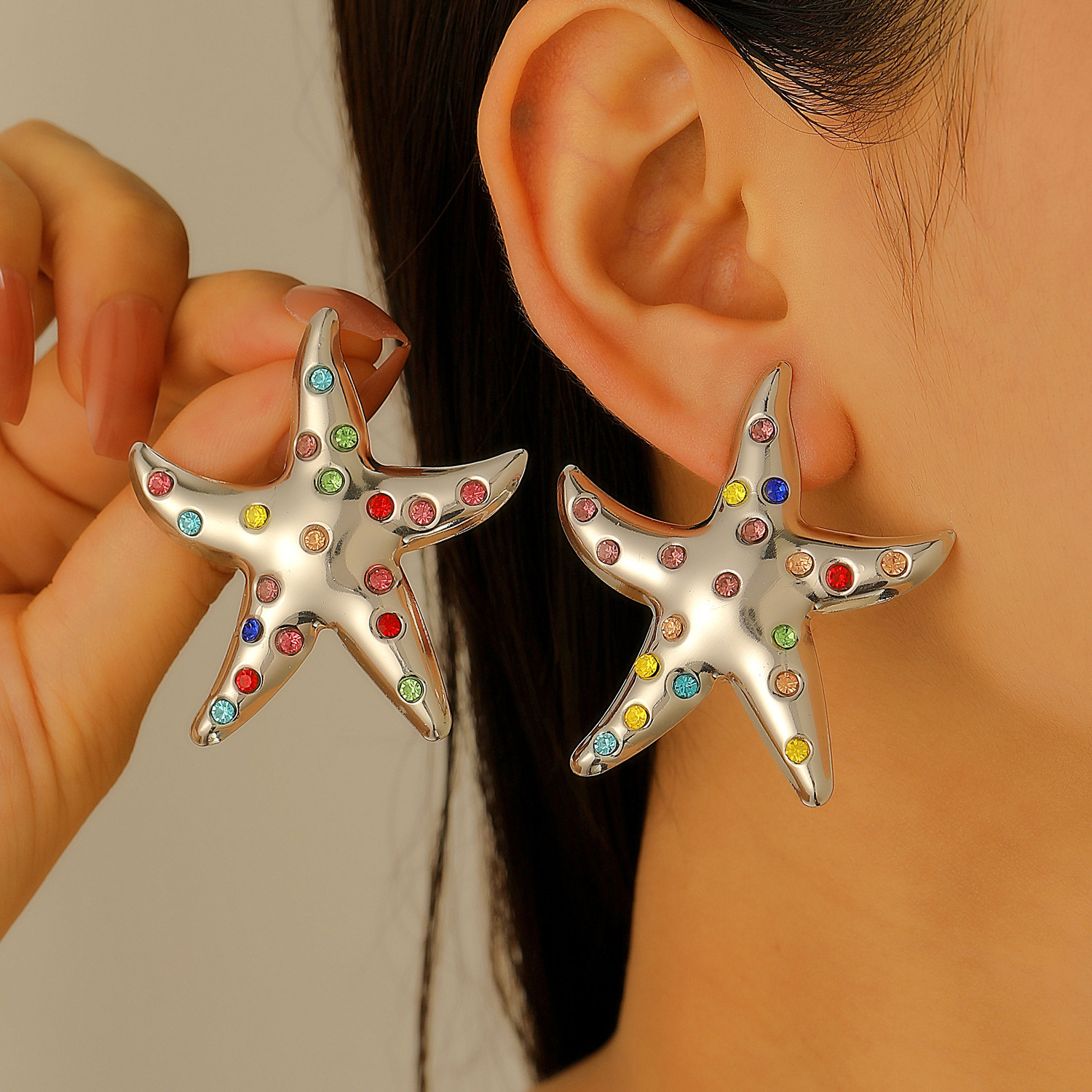 European and American cross-border accessories, ocean vacation style, colorful diamond five-pointed star starfish stud earrings, women's personalized and high-end earrings details Picture