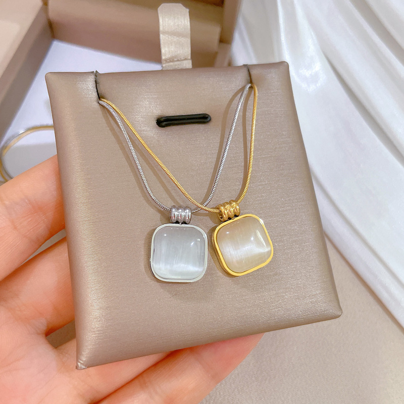 【 All-titanium Steel 】 Square cat's eye stone minimalist style furnace, real gold necklace, female Instagram influencer collarbone chain accessory full figure