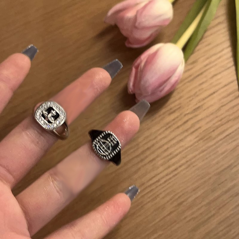 The European and American cool and fashionable Saturn open ring is a high-end and versatile, light luxury and niche design for women details Picture