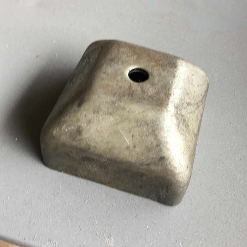 Metal square tube stacking rack, foot bowl storage rack, square cast iron square tube load-bearing iron wrist foot cup top cover is on sale Application Scenario