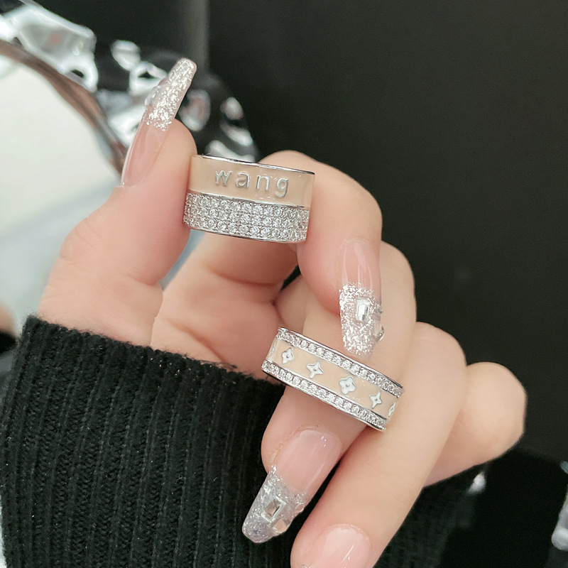 The Maillard air quality letter drop glaze open ring is a unique, sweet, cool, high-end, light luxury and fashionable ring for women full figure