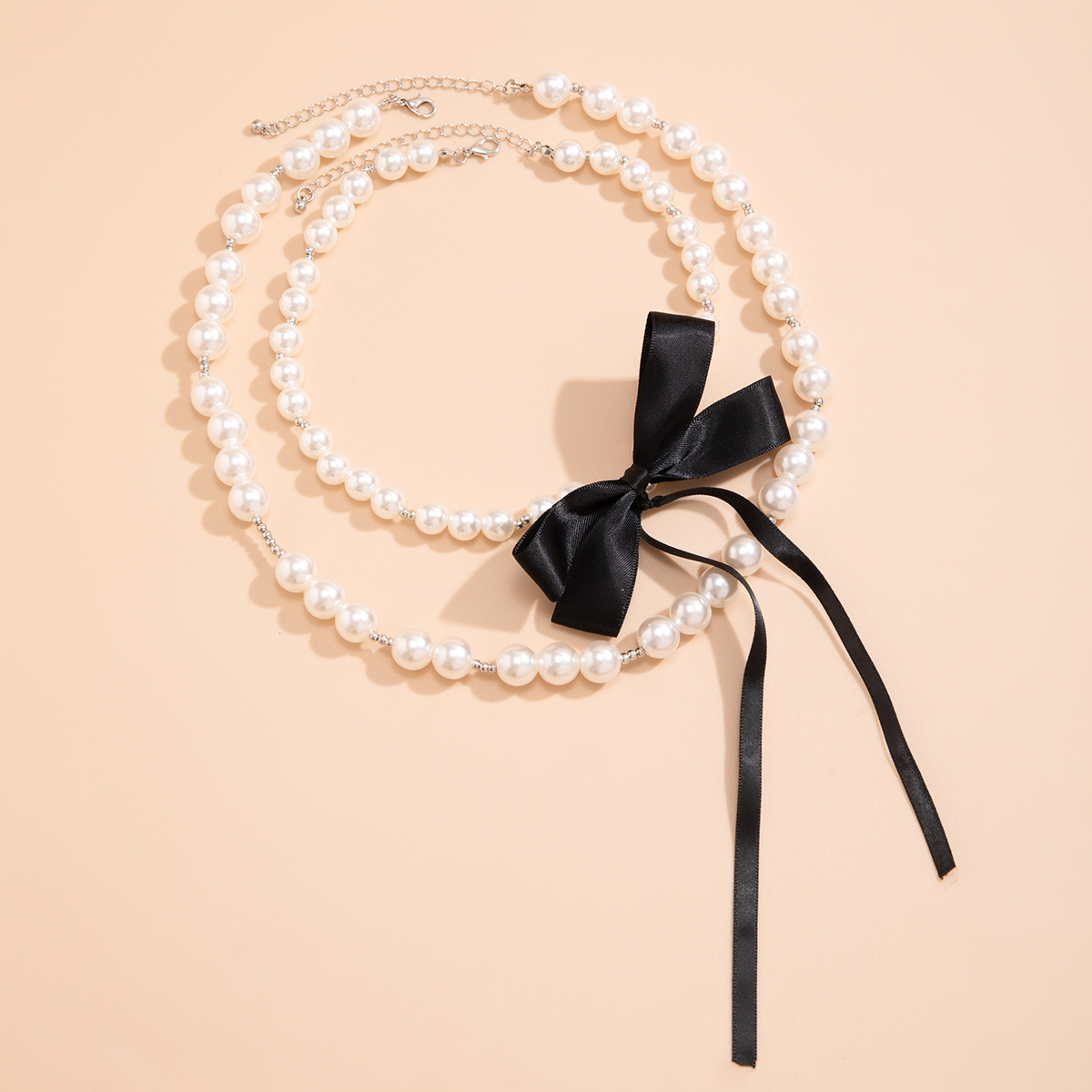 European and American style retro beaded necklace elegant imitation pearl necklace, chanel-style ribbon bow French necklace Application Scenario