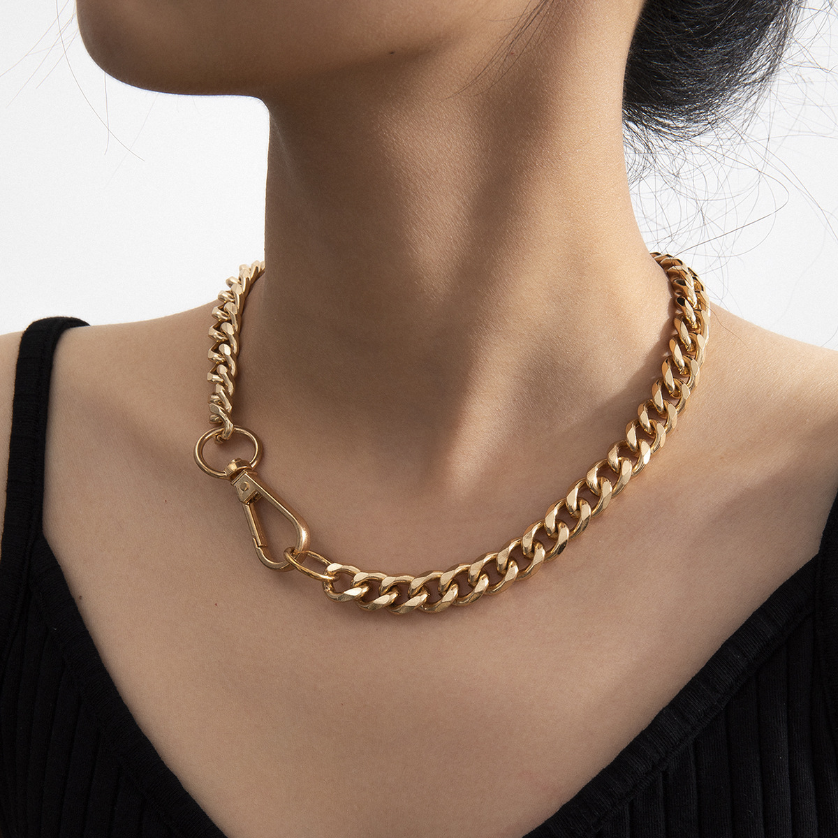 European and American cross-border fashion and creative accessories, minimalist style aluminum chain single-layer necklace, personalized street style trendy girl necklace full figure