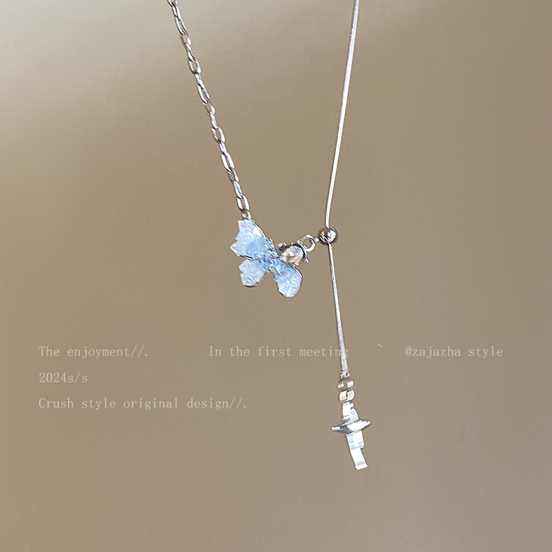 Blue crystal butterfly double-layer pearl necklace for women, with a cool and high-end feel, layered collarbone chain, light luxury and niche necklace details Picture