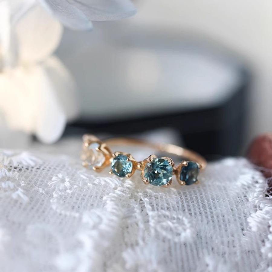 New gradient blue and white multi-gemstone zircon ring for women, Japanese light luxury, niche design, high-end open ring details Picture