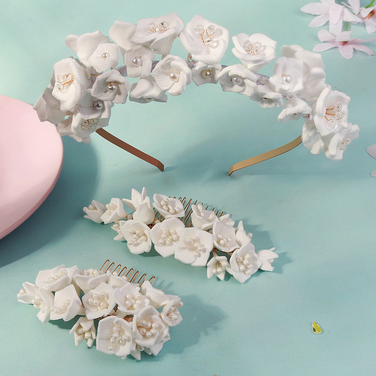 Beautiful four-petal everlasting flower headband, flower girl, bridesmaid headband, stage performance hair accessory, bride's dress, wedding dress accessory full figure