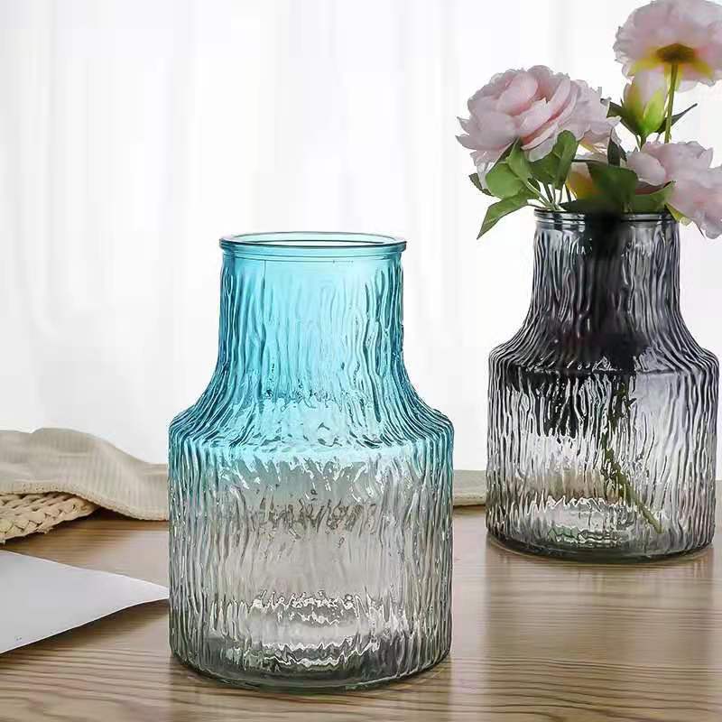 Nordic minimalist creative vase, transparent vase, water-grown lucky bamboo, lily glass vase, living room dining table decoration details Picture