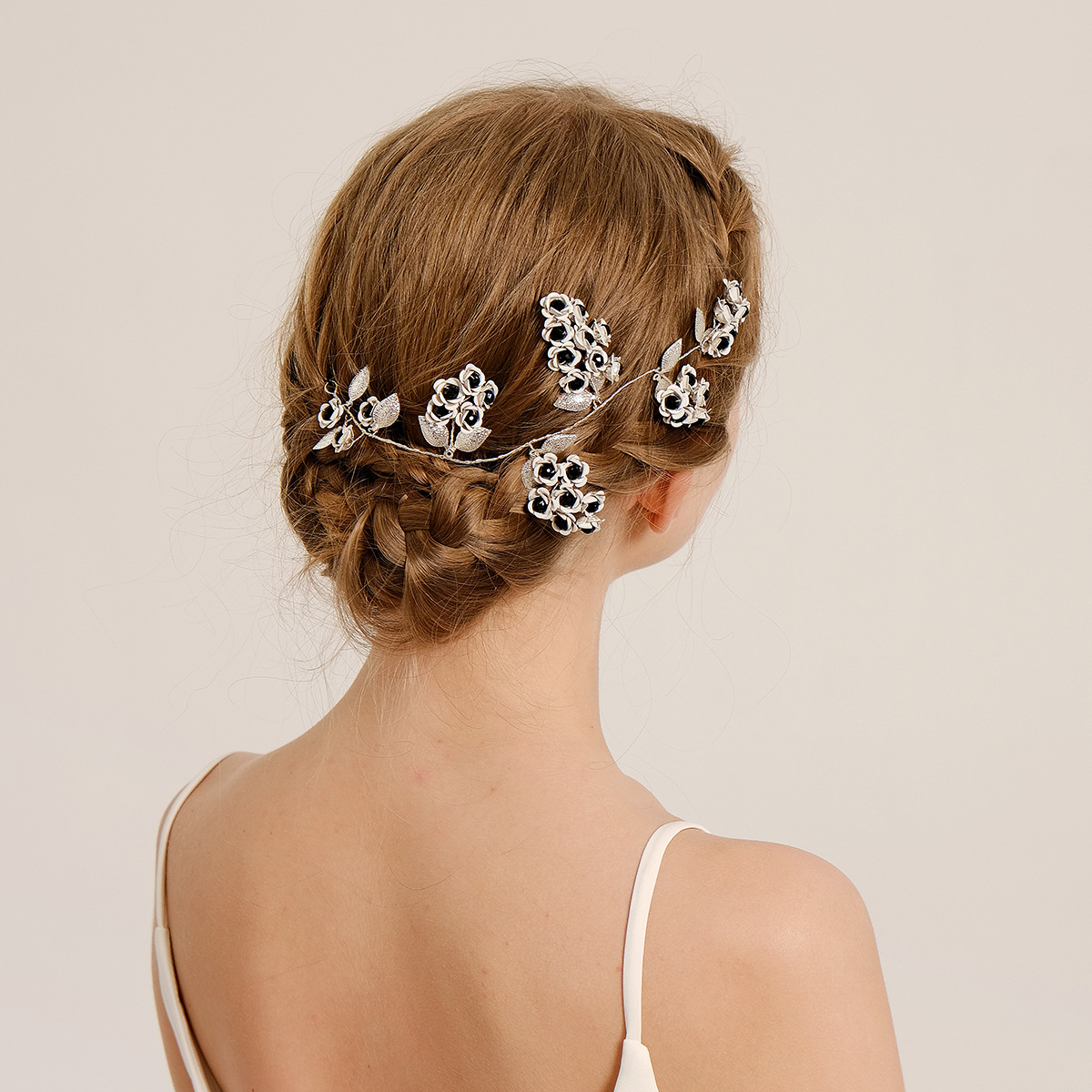 European and American retro hair accessories, black rose hair bands, festival party and party outfit headbands, unique dark Halloween headbands full figure