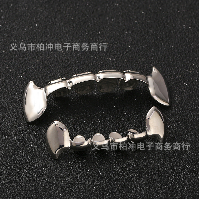 The Hiphop decorative clown teeth grills silver-plated braces are selling well in Europe and America. They are fashionable details Picture