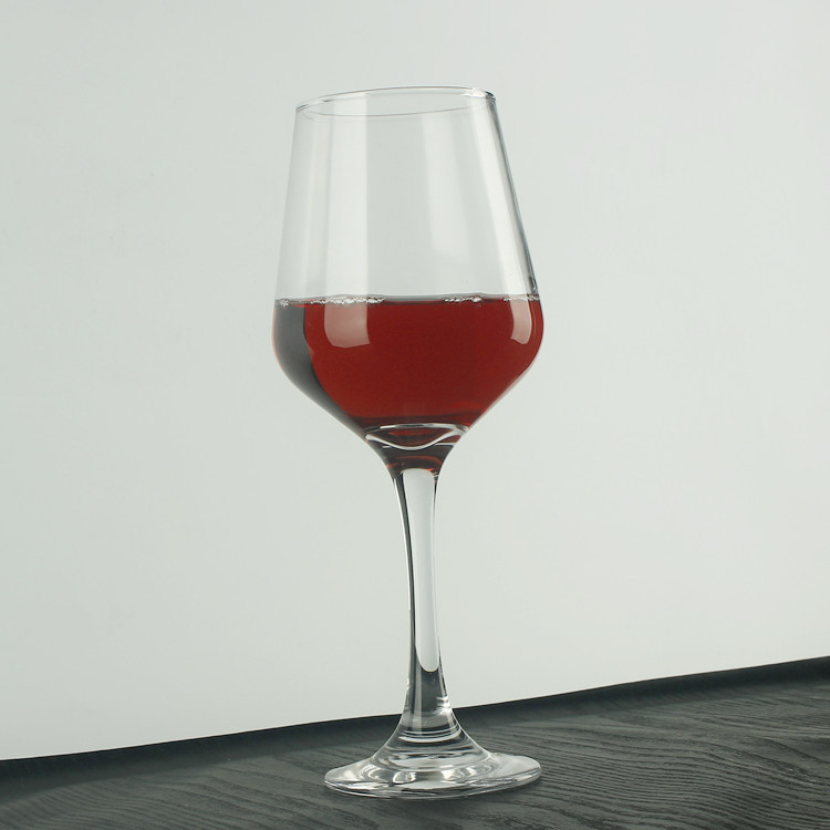 We supply Emgrand thickened glass highball glasses, Bordeaux glasses, hotel bar glass red wine glasses and wine glasses Application Scenario