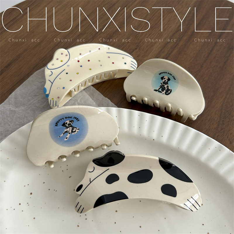 2023 New Niche Design sense Spotted Dog gripper, cute three-dimensional animal hair clip, ins back head female shark clip Application Scenario
