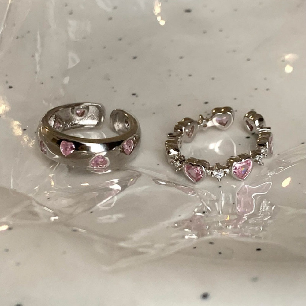 Pink heart-shaped zircon ring, a fashionable index finger ring with a sweet and cool style for women, is unique and versatile. It features a niche design and a high-end feel details Picture