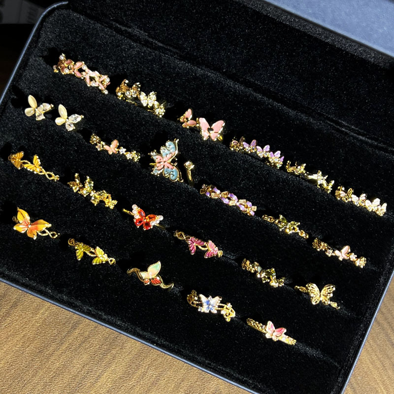 A retro court-style gradient color butterfly layered personalized ring, a new high-end and fashionable index finger ring for women details Picture