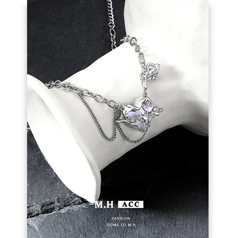 Blue gradient heart-shaped necklace that doesn't fade, a high-end women's summer collarbone chain, an original style, fresh and exquisite necklace Specification drawing