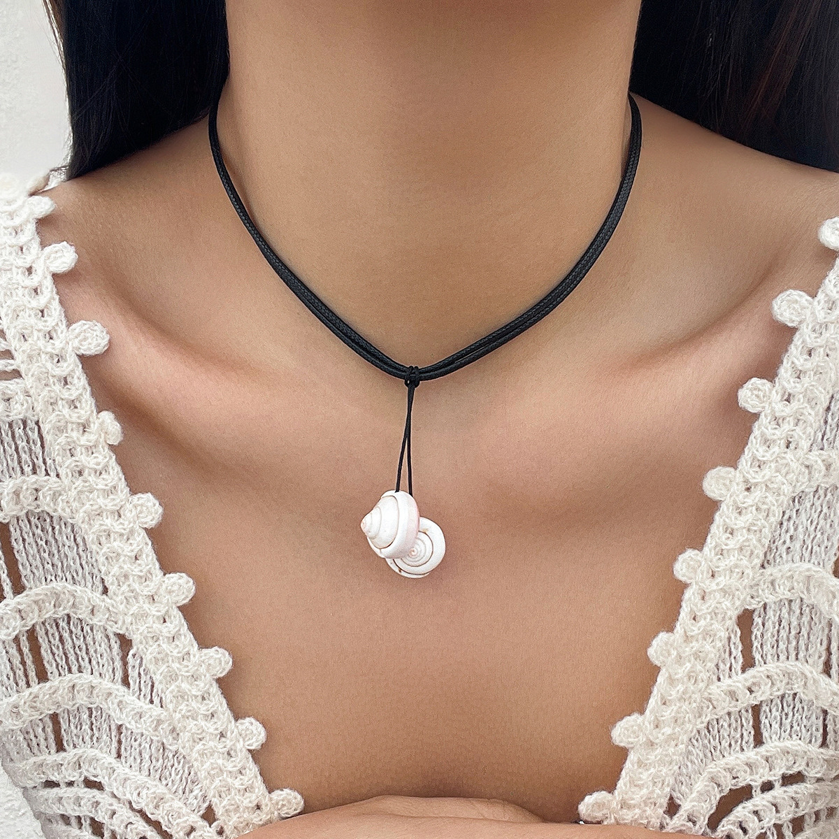 European and American cross-border beach vacation conch shell tassel necklace, versatile country wax thread necklace item accessory full figure