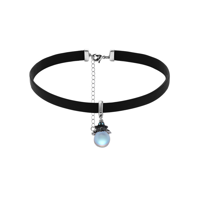 Devilish black collar for women, European and American ins style hip-hop hot girl, sweet and cool style leather necklace, light luxury and niche collarbone chain Item Picture