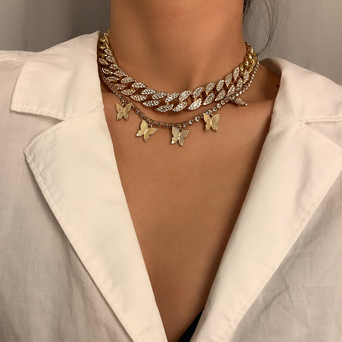 European and American cross-border alloy jewelry, fashionable and simple diamond-encrusted collarbone necklace, retro and versatile multi-layer butterfly necklace for women full figure