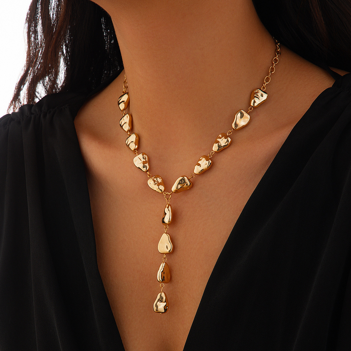 European and American cross-border jewelry, irregular Baroque Y-shaped collarbone chain, cold style flat water drop pendant necklace for women Specification drawing