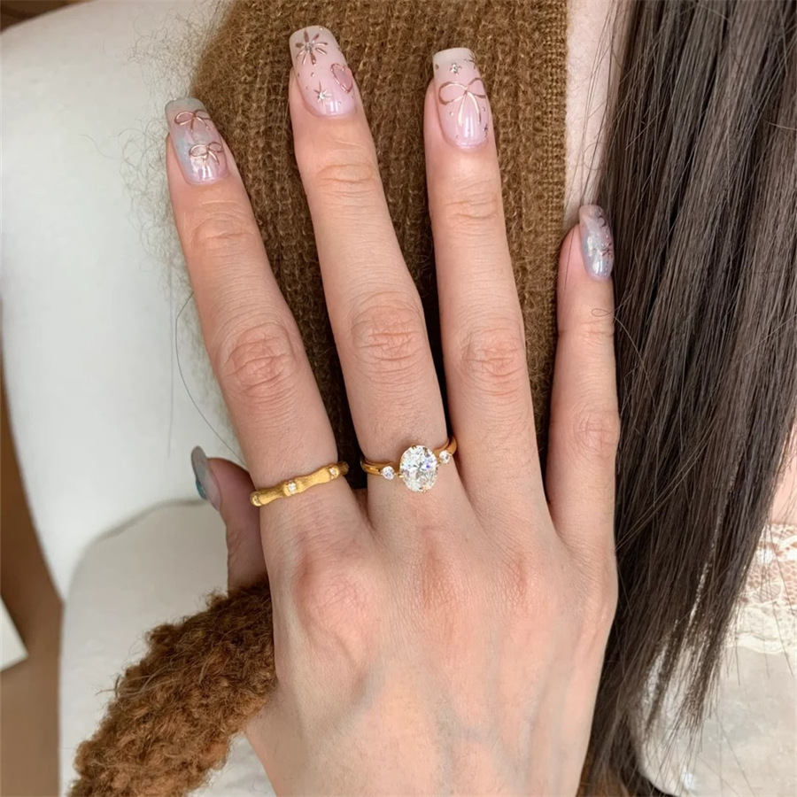 A mid-style, ascending zircon ring for women, a layered diamond brushed ring with interlocking dots, a light luxury and high-end index ring Item Picture