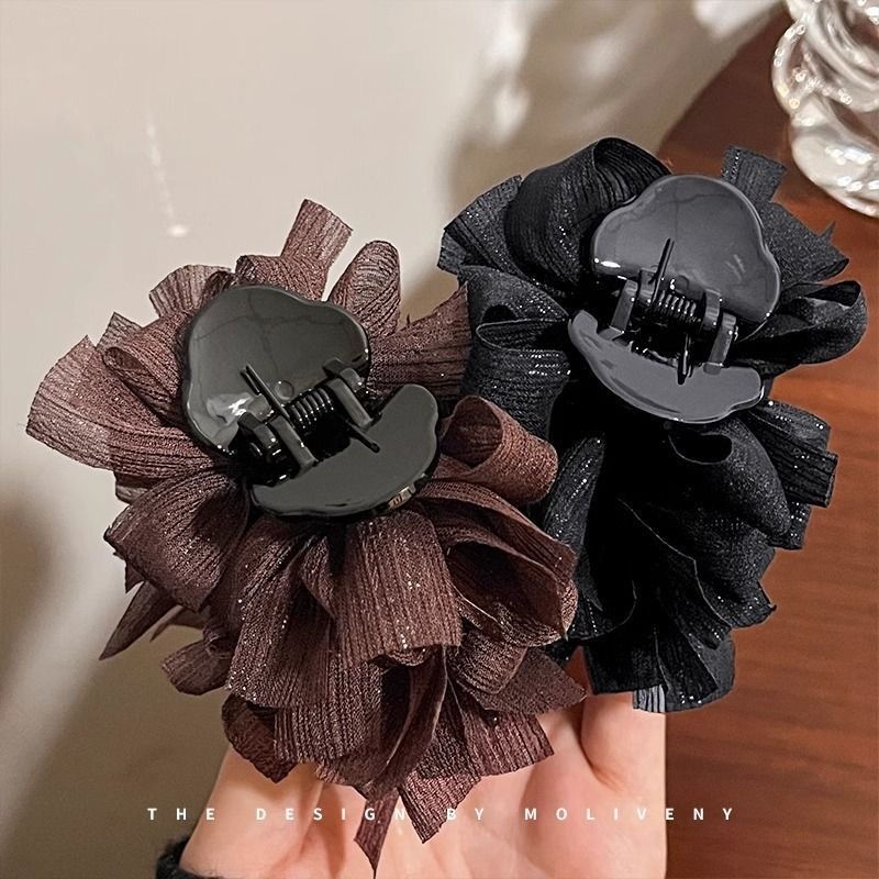 Paris Princess Bun Hair Clip for Women 2024 New style Bow hair clip, semi-tied hair ponytail clip, headwear and hairpin Application Scenario