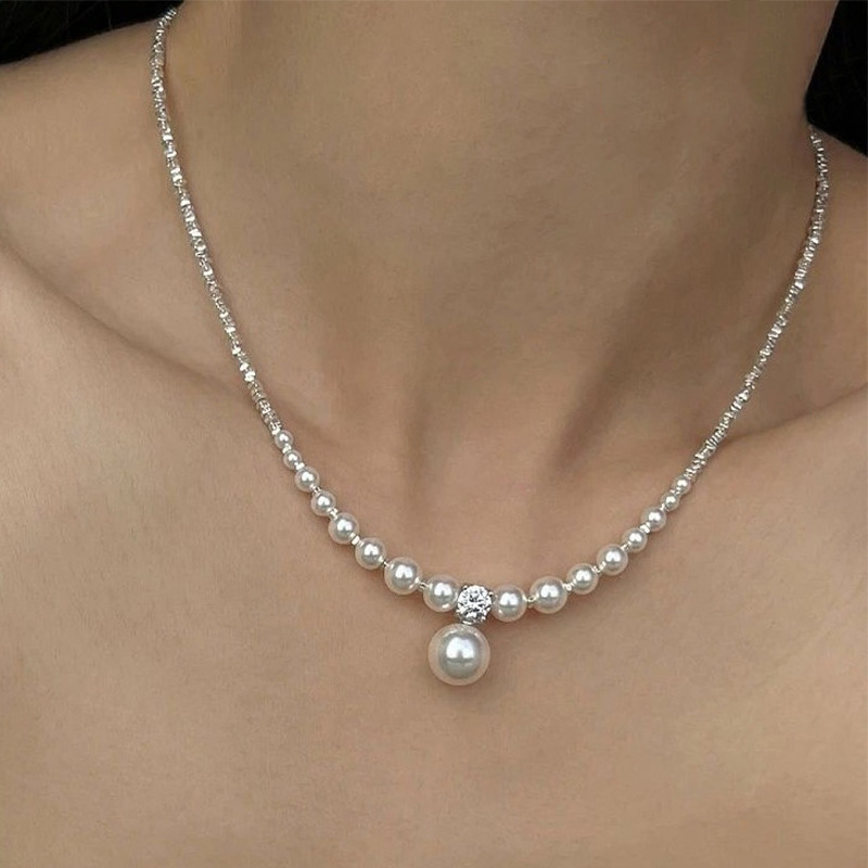Pearl spliced silver necklace, zircon with a unique and elegant style, light luxury and niche collarbone chain design details Picture