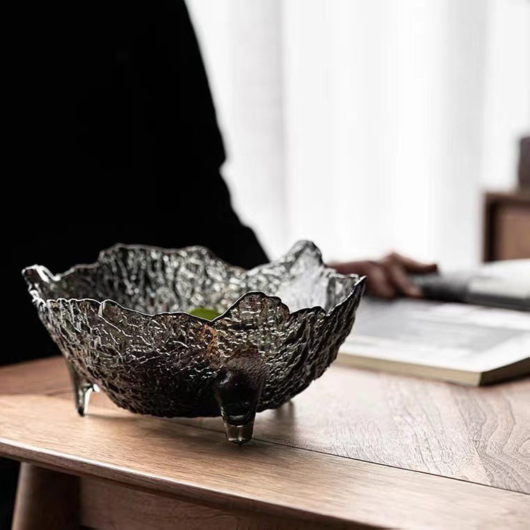 Hammer-patterned fruit plate, living room home, high appearance level, dessert bowl, tall leg, candy and snack plate, irregular glass bowl, grey full figure