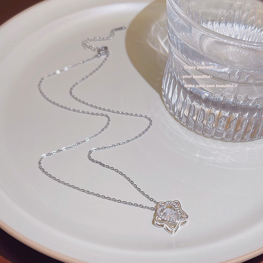 Sweet star necklace, niche zircon pendant, new bestseller in 2024, full-diamond high-end accessory new collarbone chain Application Scenario