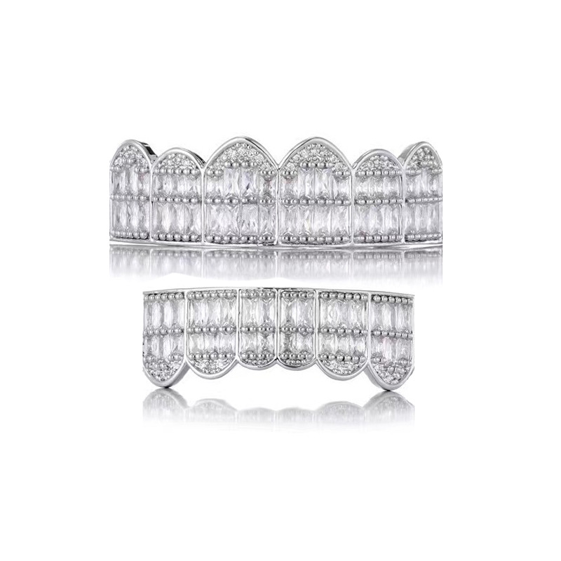 The new HIPHOP inlaid zircon bestseller Teeth Grillz in Europe and America is supplied by the manufacturer full figure