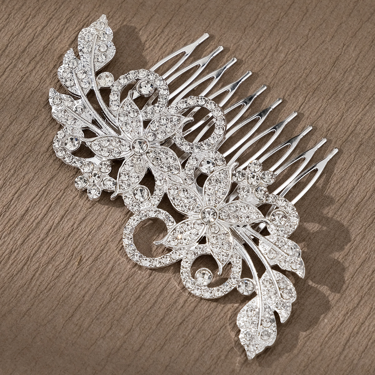 European and American export accessories, alloy water diamond comb hair accessories, ancient-style photo coil hair accessories, luxurious diamond-encrusted bridal hair combs Specification drawing