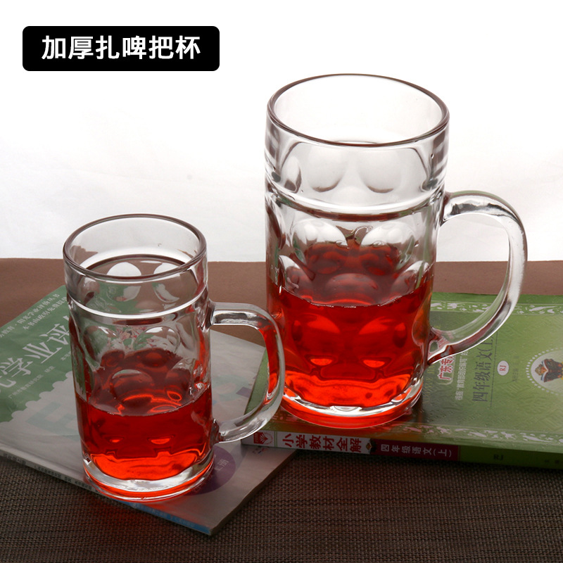 New household thickened large-capacity glass beer mug with handle, creative draft beer hero cup, creative bar Application Scenario