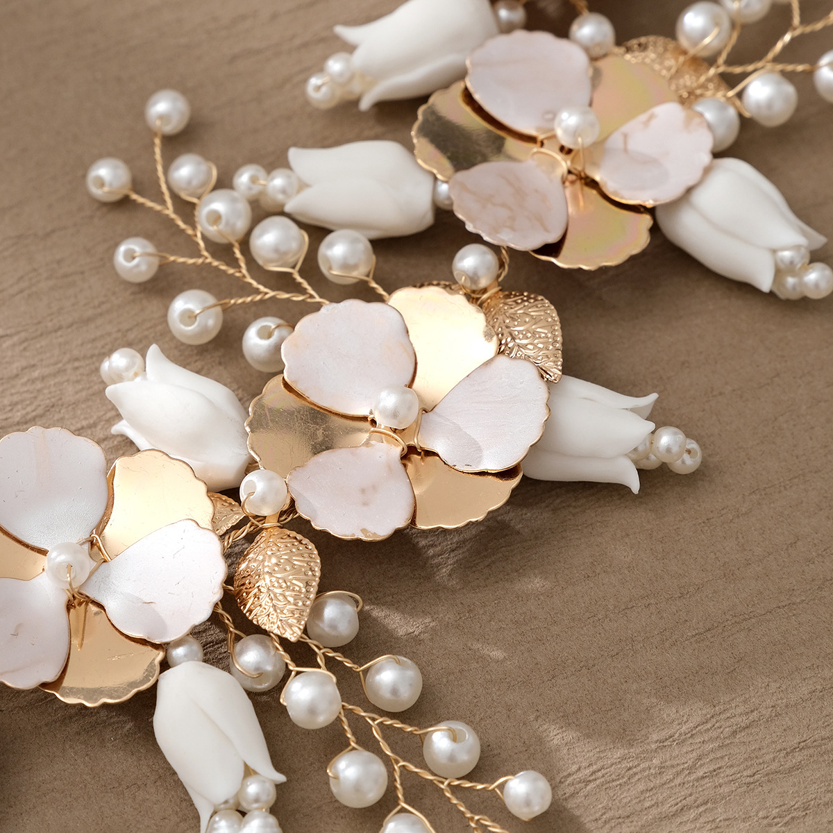 New Chinese-style bride's hair accessory, beautiful ceramic flower handcrafted headband, exquisite children's updo, thin-coated flower pearl hair band Application Scenario