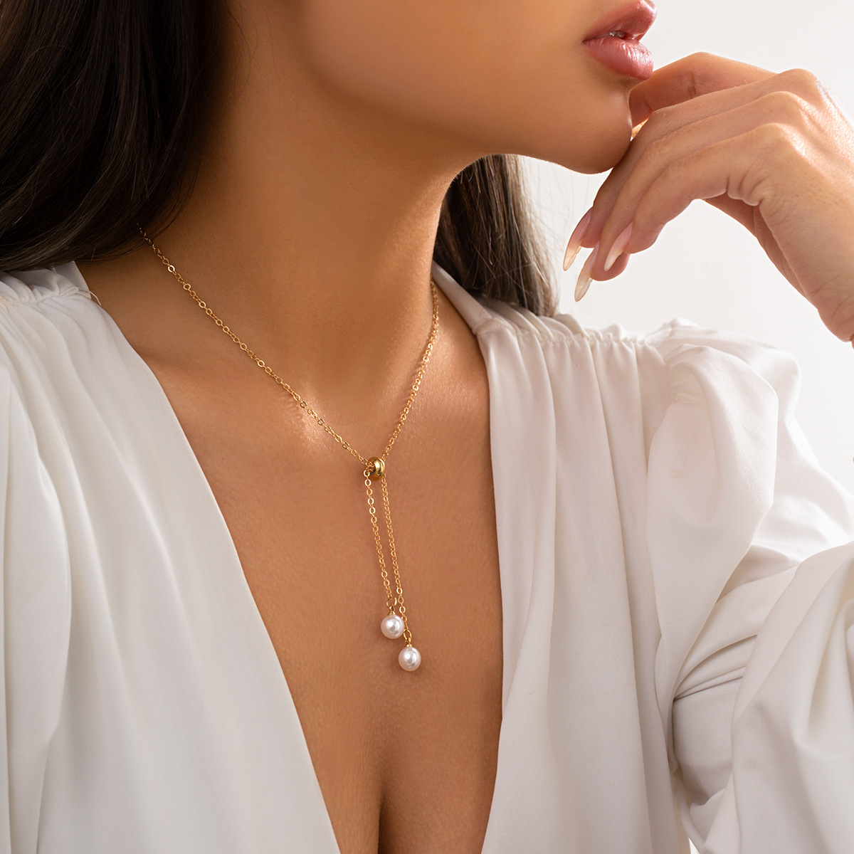 European and American cross-border jewelry, simple design sense, niche long collarbone chain necklace, sweet and cool, versatile, micro-inlaid rhinestone necklace full figure