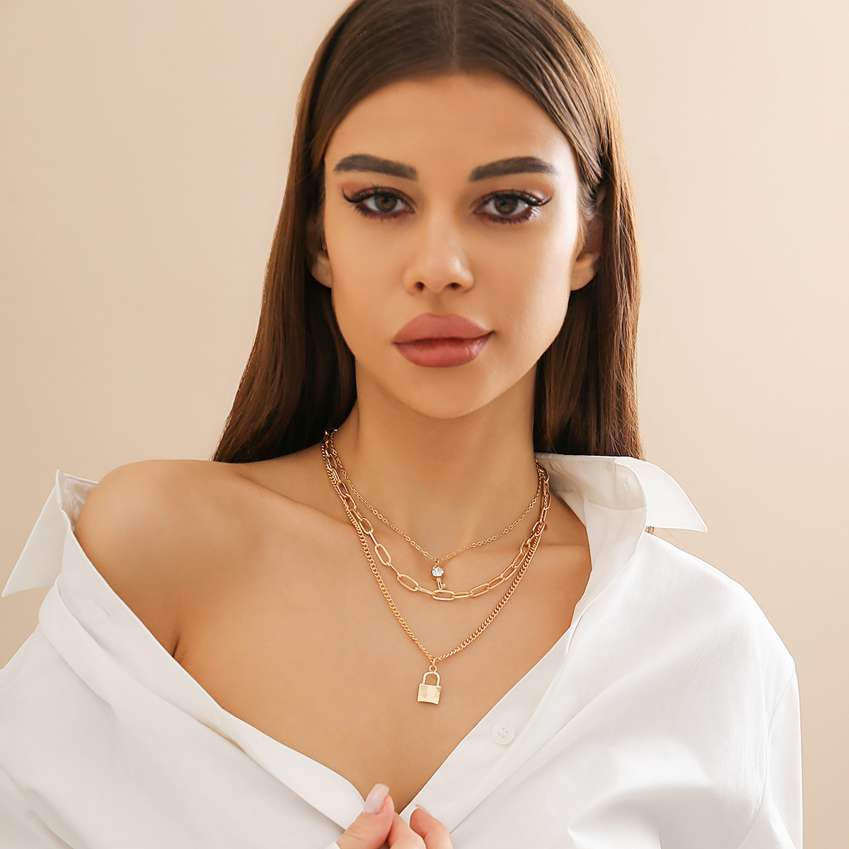Exaggerated thick chain necklaces from Europe and America, versatile necklaces, geometric and simple lock-shaped keys, and niche necklaces details Picture