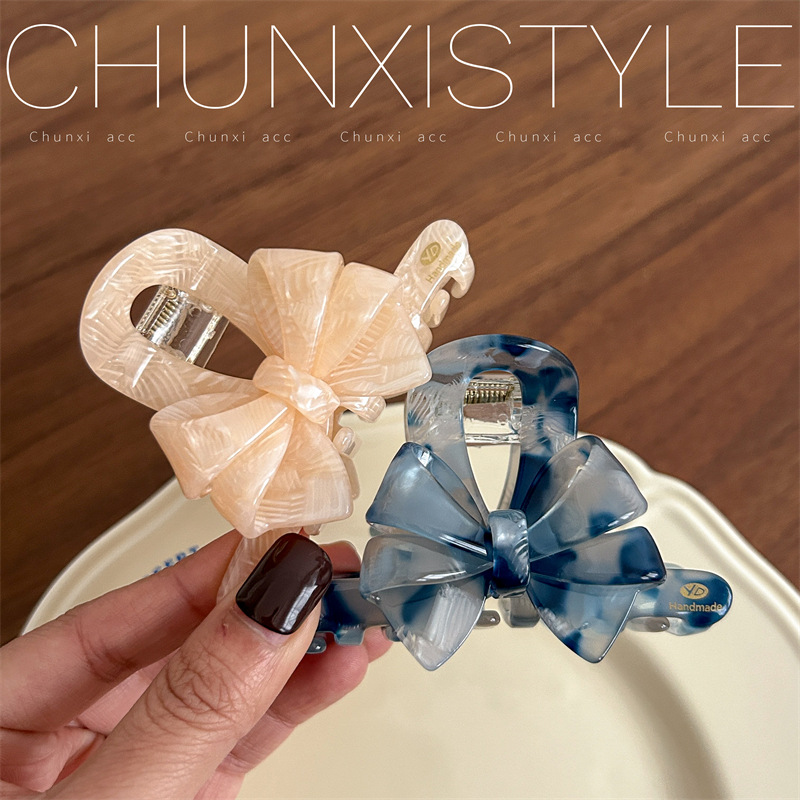 YD High-end Accessories: New French three-dimensional three-layer bow acetate shark clip, sweet and cute Korean version hair clip Application Scenario