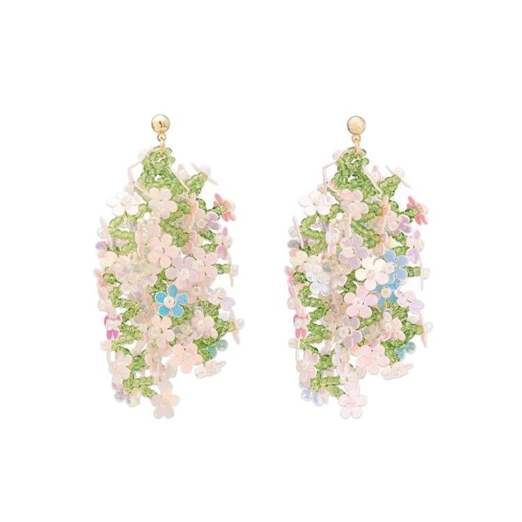 Spring Juice! Forest-style blueberry flower earrings, stunning stud earrings for a woman's seaside vacation photo shoot Item Picture