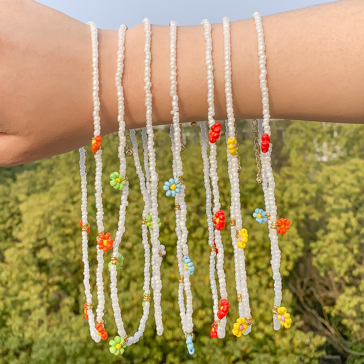 Baroque pearl-like colorful woven rice beads, small daisies, collarbone chain, European and American ethnic style flower letter necklace for women Specification drawing