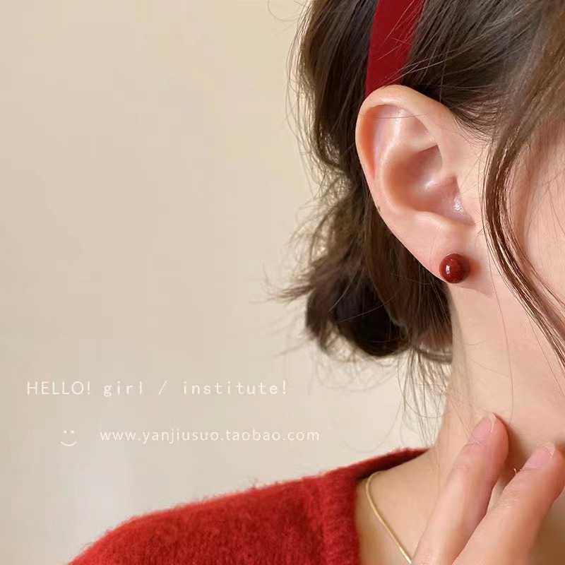 New Year atmosphere, wine red bean pearl stud earrings for women, retro Hong Kong style atmosphere, no need to remove earrings for women Specification drawing