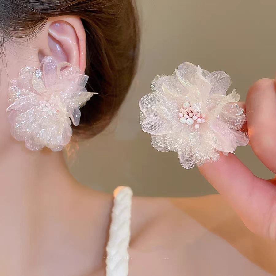 Gentle earrings, pink super fairy-like flower chiffon, perfect for spring. Mesh ear studs, 2025 new style bestsellers, high-end full figure